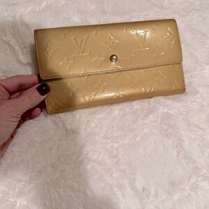 Louis Vuitton Gold vernis Wallet